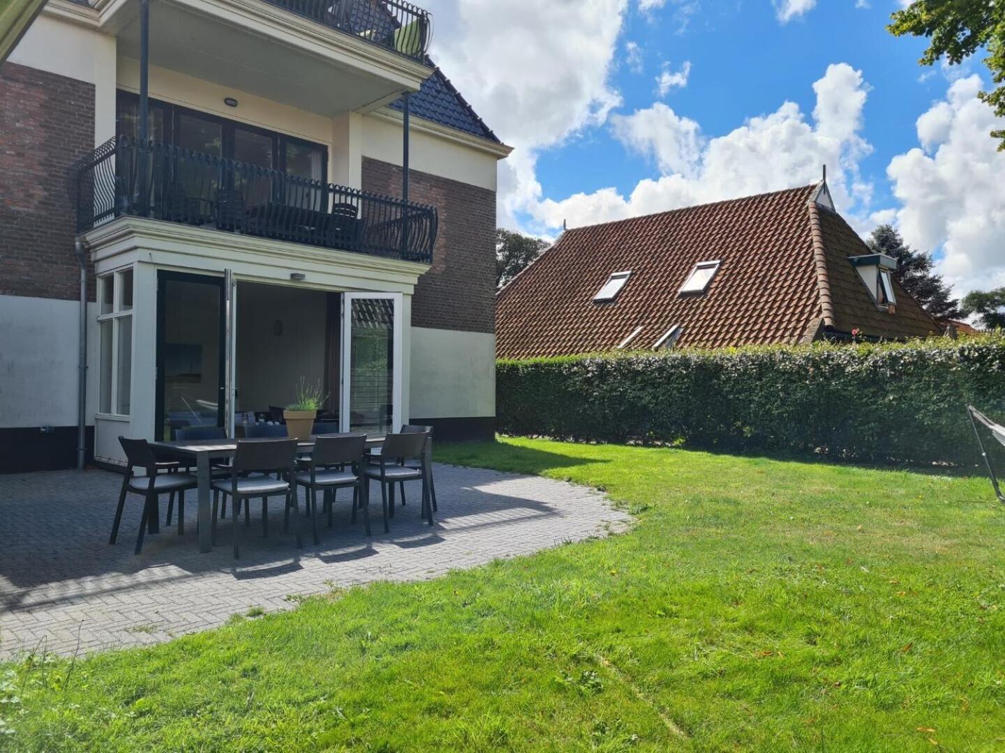 Staetige Dames Apartment Nes  Exterior photo